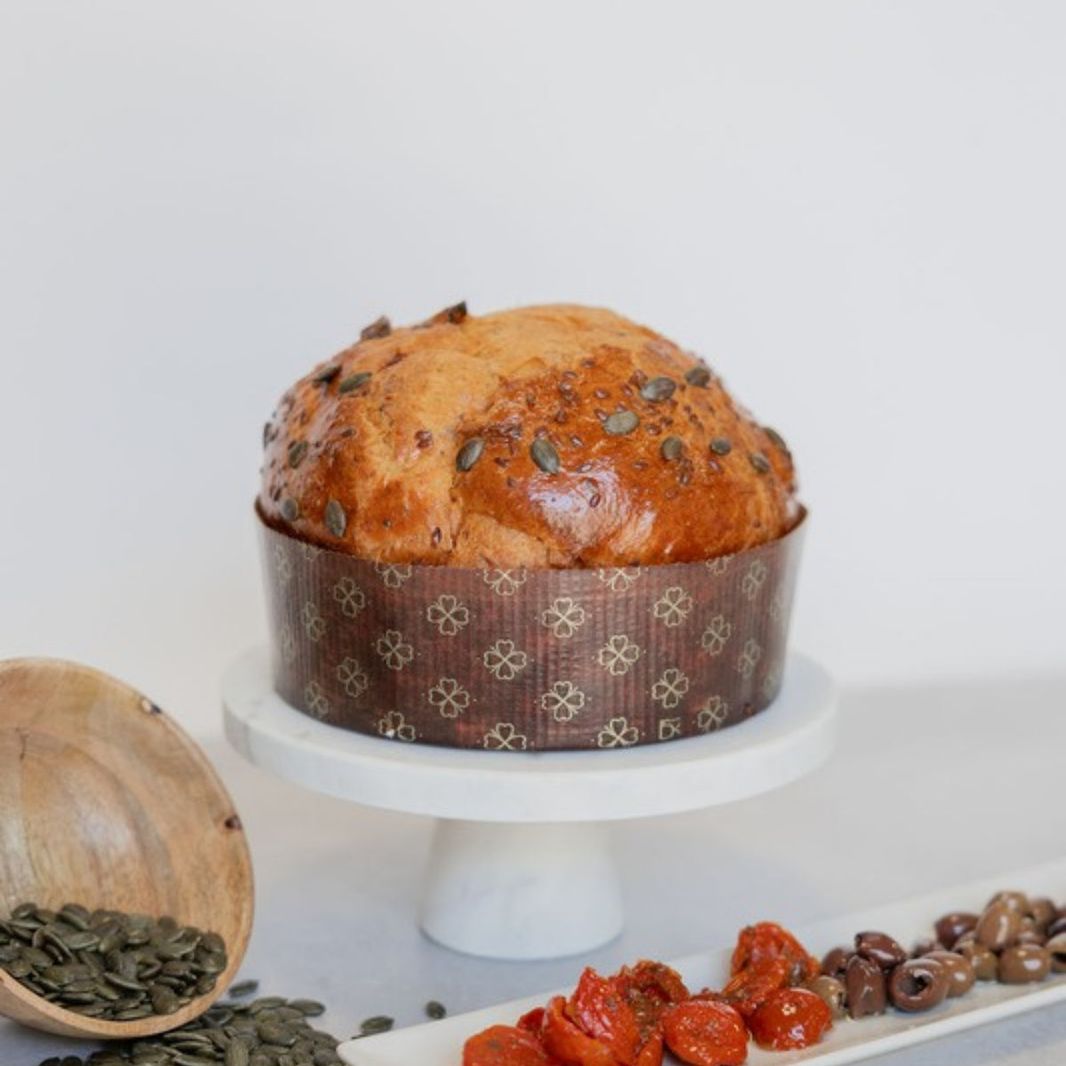 Vesuvio salato alla pizzaiola intero su alzata