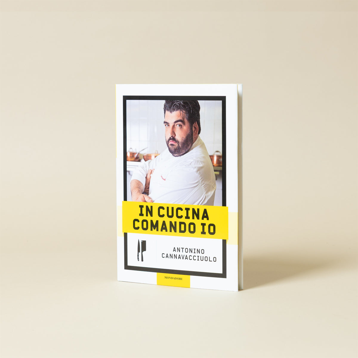 Libro In cucina comando io di Antonino Cannavacciuolo, copertina