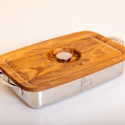 Dettaglio del coperchio in legno della lasagnera Patrimonio