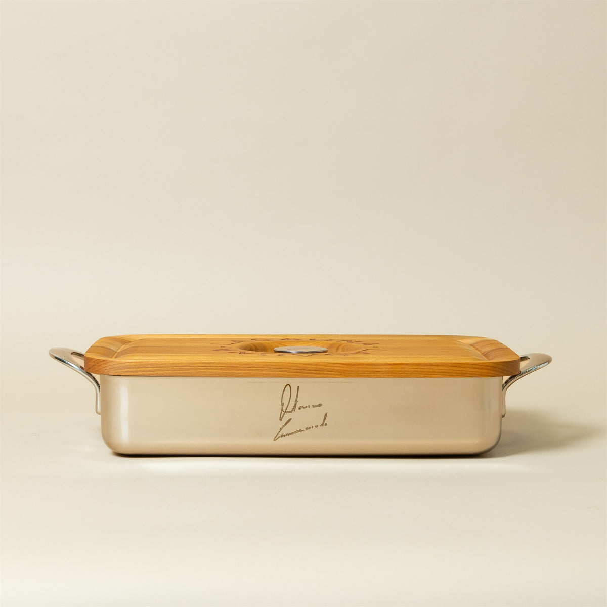 Lasagnera Patrimonio in acciaio con coperchio in legno