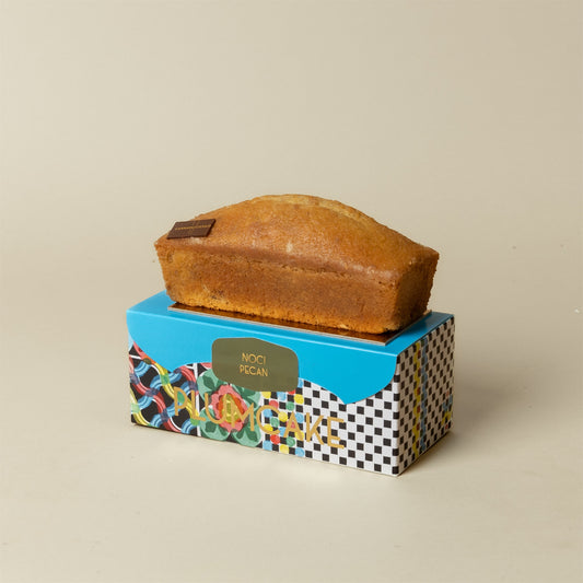 Plumcake alle noci pecan sulla sua confezione